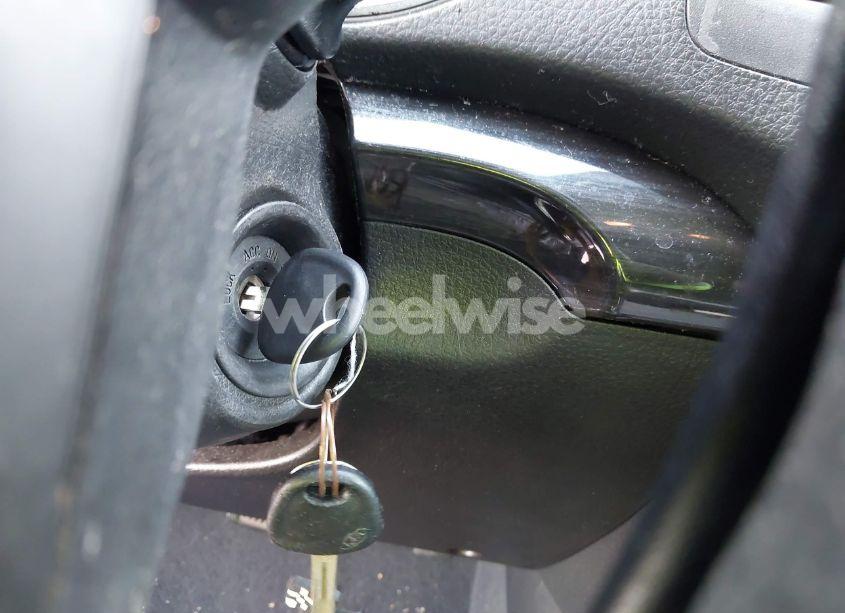 Photo 11 of 2011 Kia Sorento LX (VIN 5XYKT3A12BG160709)