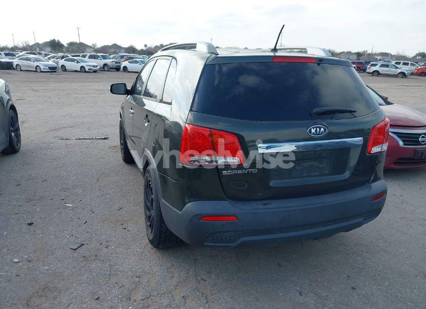 Photo 3 of 2011 Kia Sorento LX (VIN 5XYKT3A12BG160709)