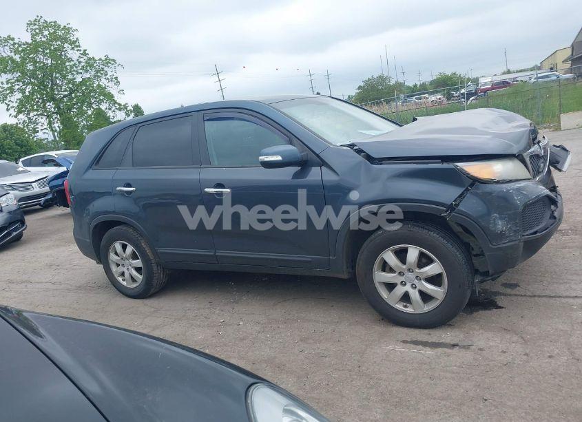 Photo 13 of 2011 Kia Sorento LX (VIN 5XYKT3A12BG165280)