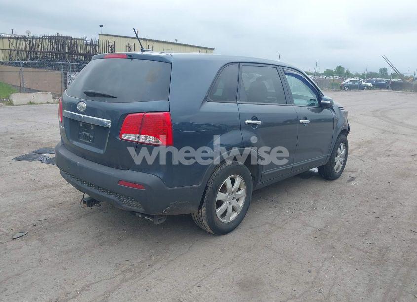 Photo 4 of 2011 Kia Sorento LX (VIN 5XYKT3A12BG165280)