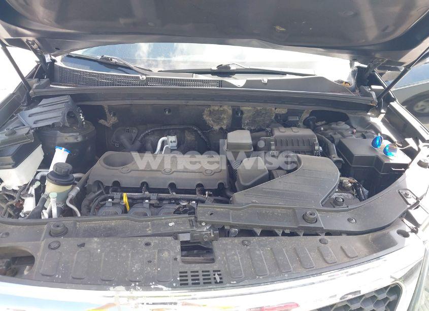 Photo 10 of 2011 Kia Sorento LX (VIN 5XYKT3A12BG174173)