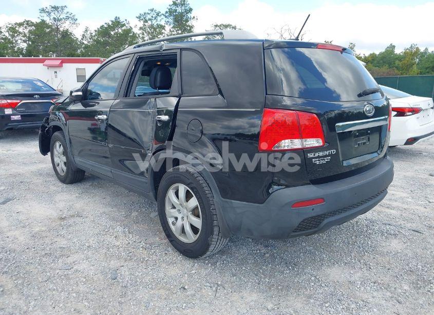 Photo 3 of 2011 Kia Sorento LX (VIN 5XYKT3A12BG174173)