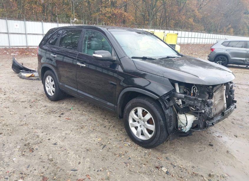 2012 Kia Sorento LX (VIN 5XYKT3A12CG203253) main photo