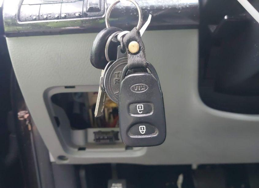 Photo 11 of 2012 Kia Sorento LX (VIN 5XYKT3A12CG203253)