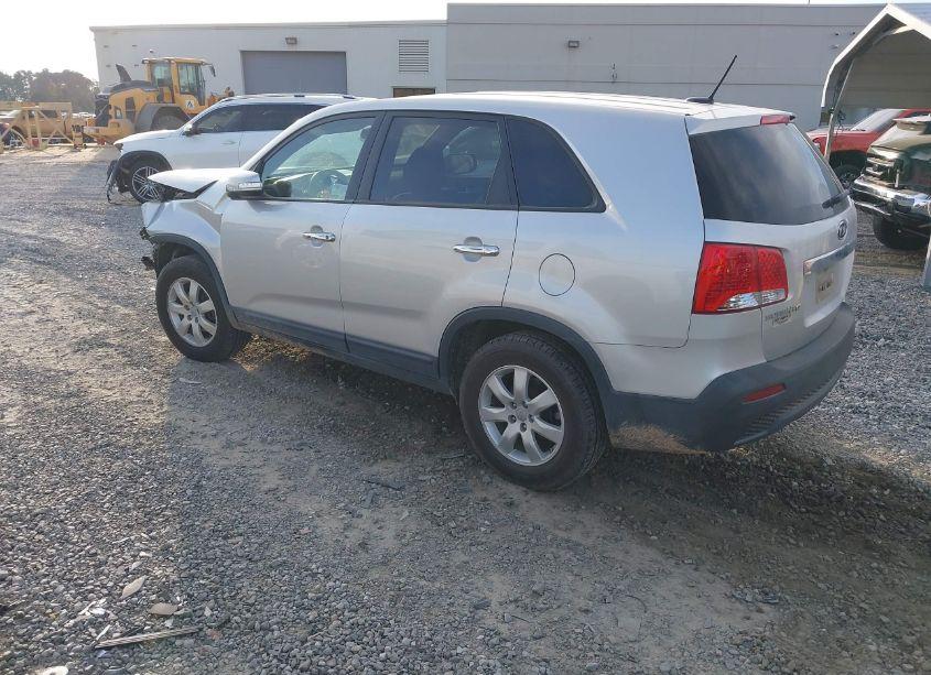 Photo 3 of 2012 Kia Sorento LX (VIN 5XYKT3A12CG246829)
