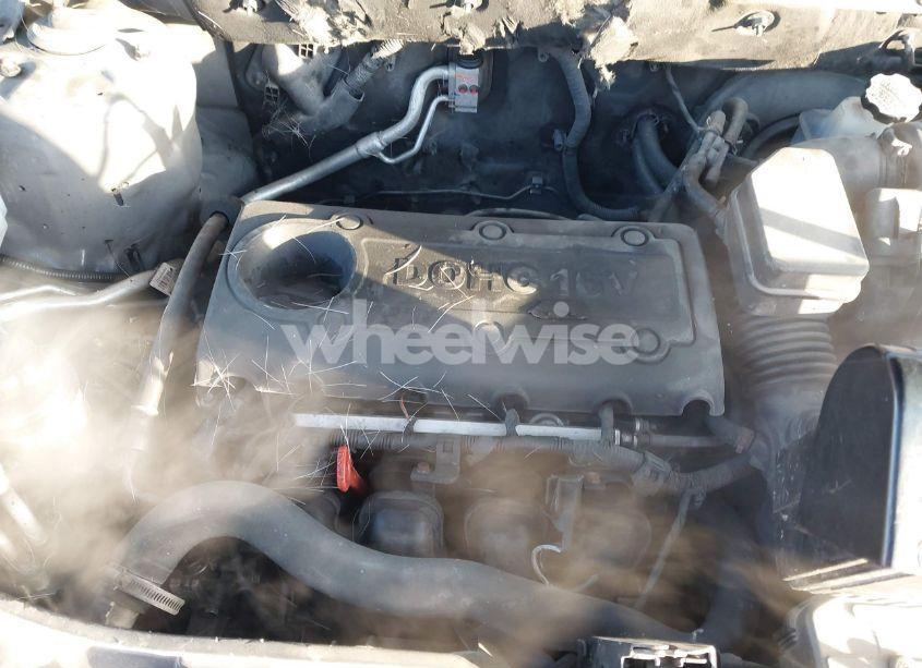 Photo 10 of 2013 Kia Sorento LX (VIN 5XYKT3A12DG346267)