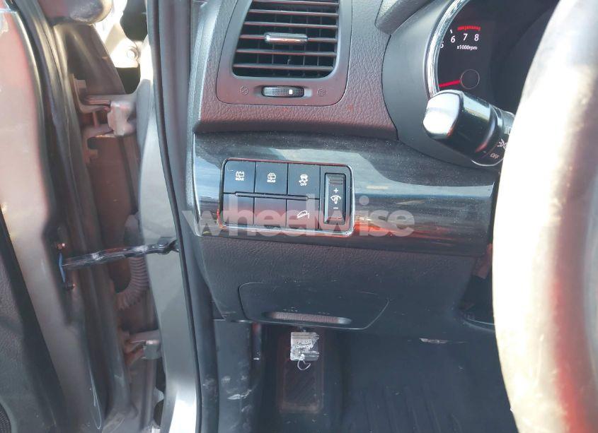 Photo 11 of 2013 Kia Sorento LX (VIN 5XYKT3A12DG346267)