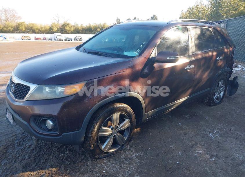 Photo 2 of 2011 Kia Sorento LX (VIN 5XYKT3A13BG079380)