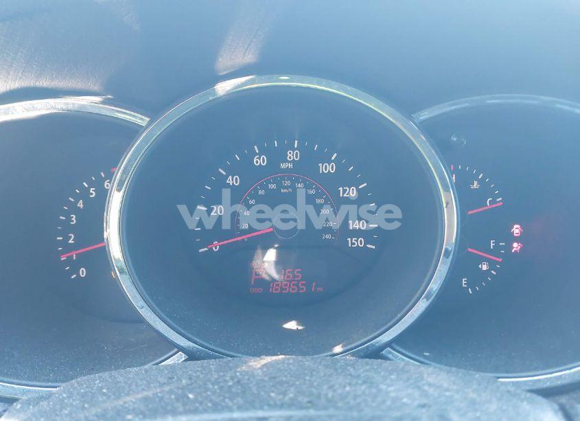 Photo 7 of 2011 Kia Sorento LX (VIN 5XYKT3A13BG079380)