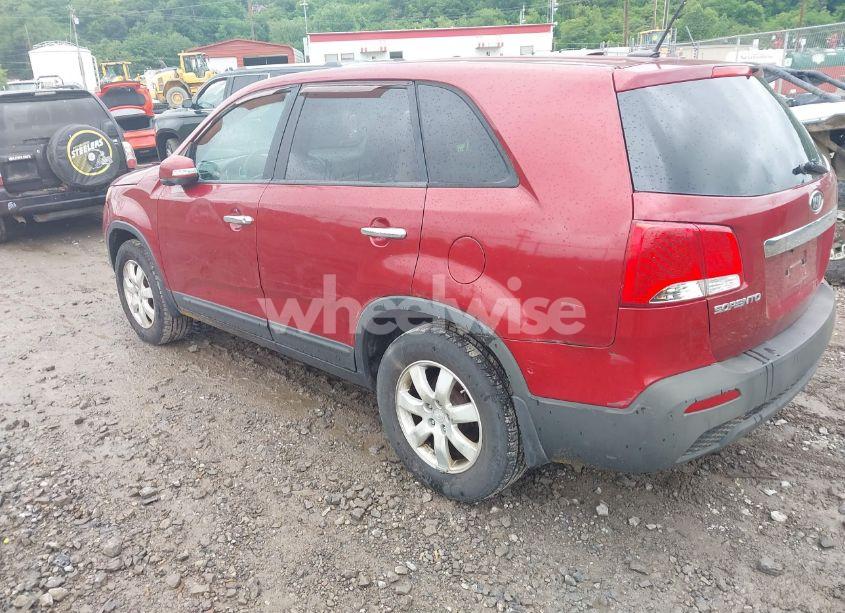 Photo 3 of 2011 Kia Sorento LX (VIN 5XYKT3A13BG082313)