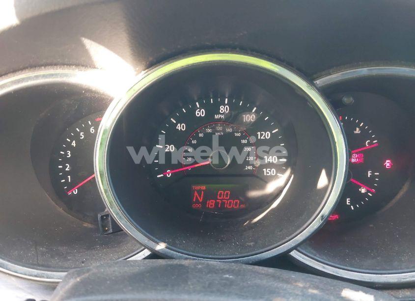 Photo 7 of 2011 Kia Sorento LX (VIN 5XYKT3A13BG083770)