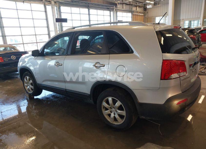 Photo 15 of 2011 Kia Sorento LX (VIN 5XYKT3A13BG090685)