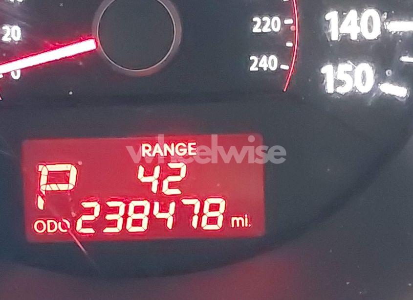 Photo 16 of 2011 Kia Sorento LX (VIN 5XYKT3A13BG090685)