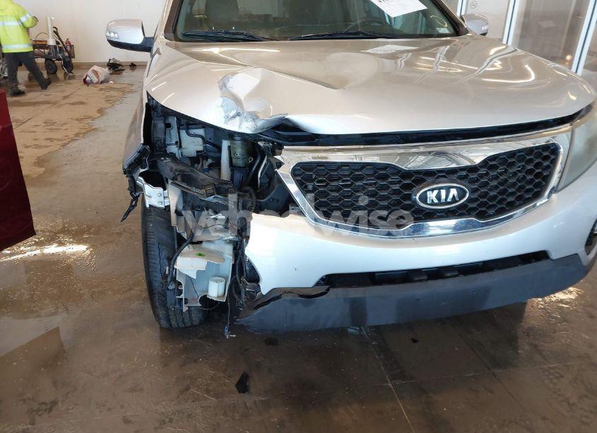 Photo 18 of 2011 Kia Sorento LX (VIN 5XYKT3A13BG090685)
