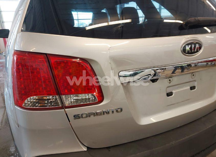Photo 20 of 2011 Kia Sorento LX (VIN 5XYKT3A13BG090685)