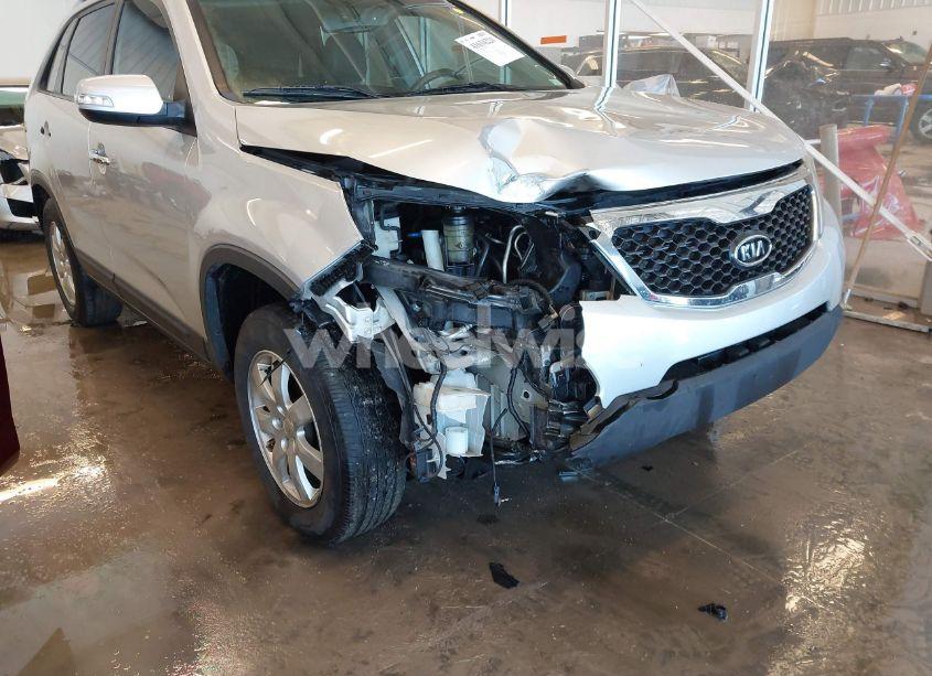 Photo 6 of 2011 Kia Sorento LX (VIN 5XYKT3A13BG090685)