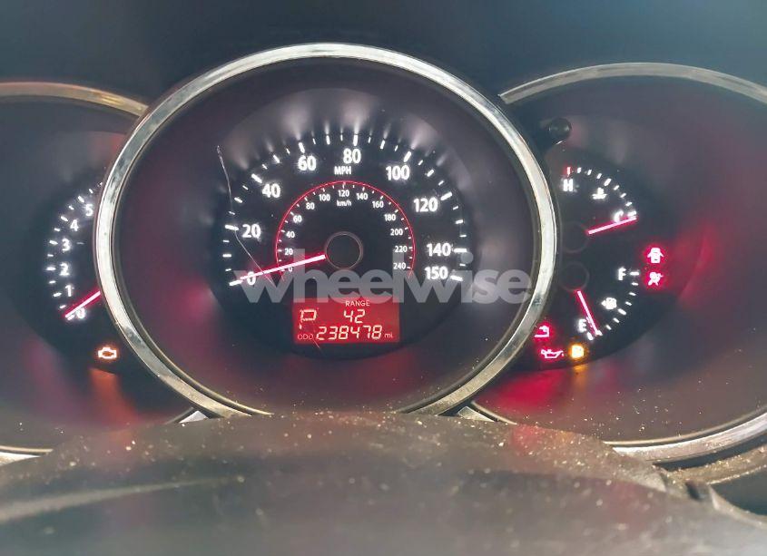 Photo 7 of 2011 Kia Sorento LX (VIN 5XYKT3A13BG090685)