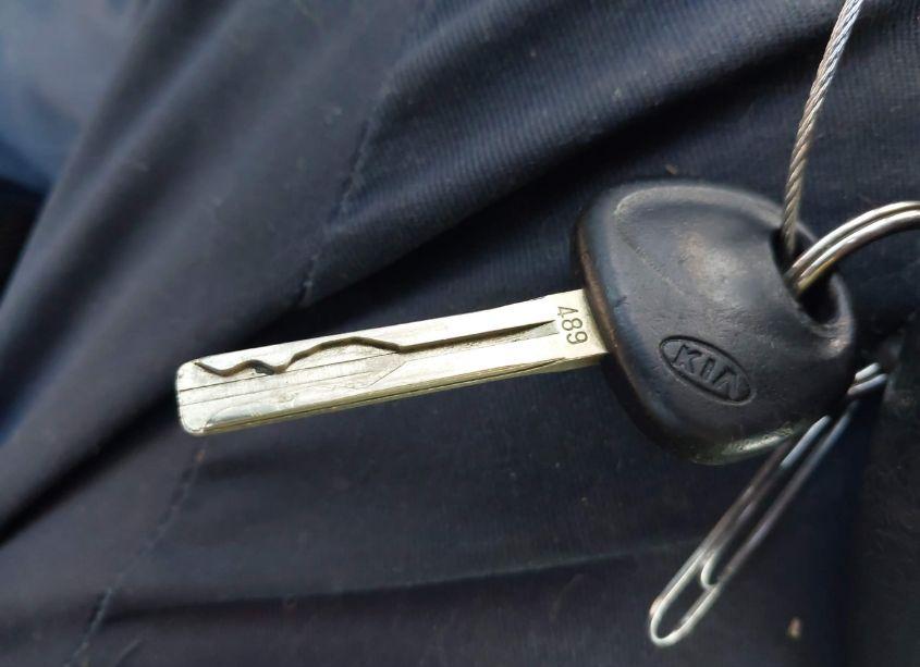 Photo 11 of 2011 Kia Sorento LX (VIN 5XYKT3A13BG113169)