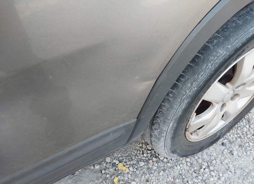 Photo 12 of 2011 Kia Sorento LX (VIN 5XYKT3A13BG113169)