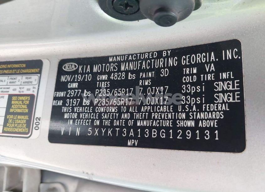 Photo 9 of 2011 Kia Sorento LX (VIN 5XYKT3A13BG129131)