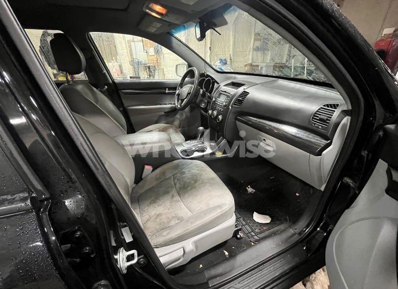 Photo 5 of 2011 Kia Sorento LX (VIN 5XYKT3A13BG146351)