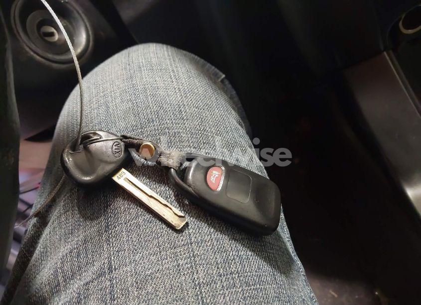 Photo 11 of 2011 Kia Sorento LX (VIN 5XYKT3A13BG169001)