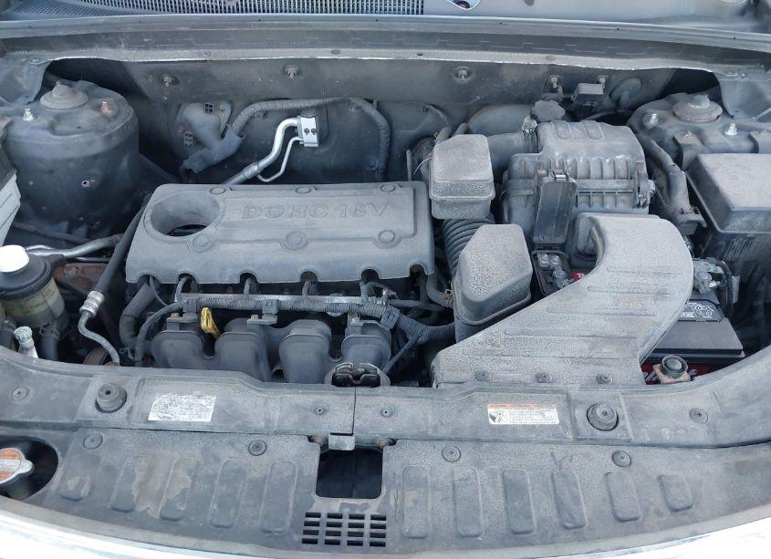 Photo 10 of 2011 Kia Sorento LX (VIN 5XYKT3A13BG185344)