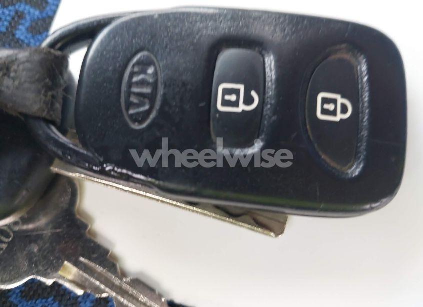 Photo 11 of 2012 Kia Sorento LX (VIN 5XYKT3A13CG308139)