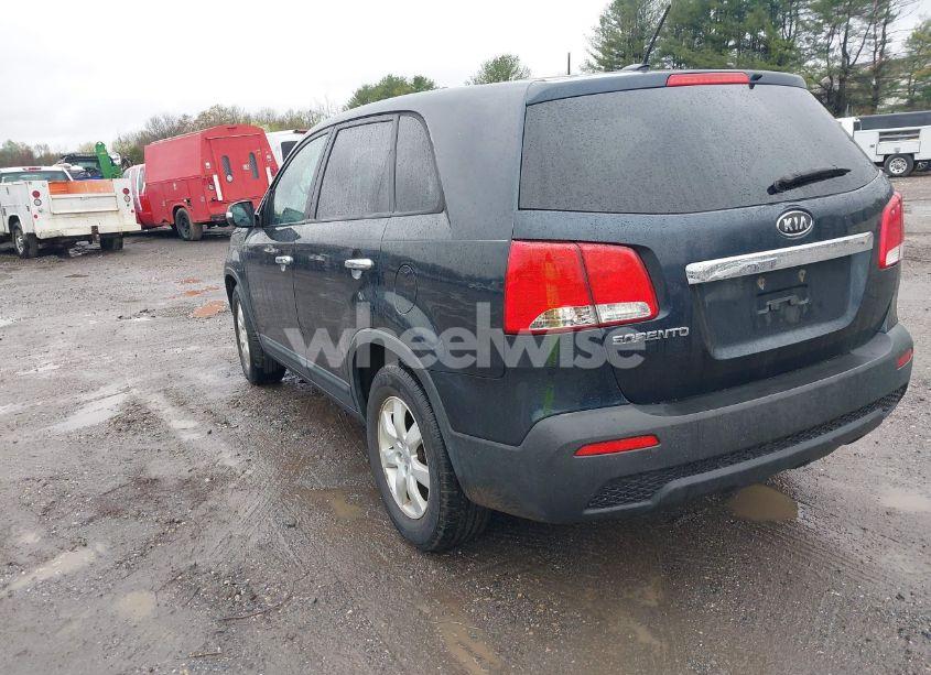 Photo 3 of 2012 Kia Sorento LX (VIN 5XYKT3A13CG308139)