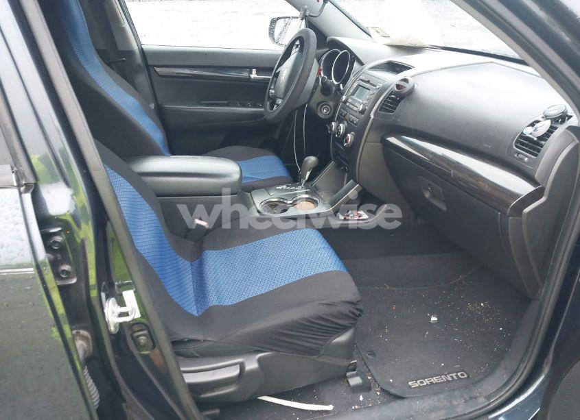 Photo 5 of 2012 Kia Sorento LX (VIN 5XYKT3A13CG308139)