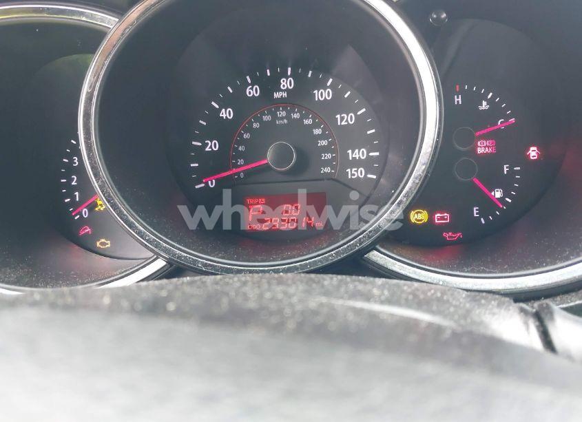 Photo 7 of 2012 Kia Sorento LX (VIN 5XYKT3A13CG308139)