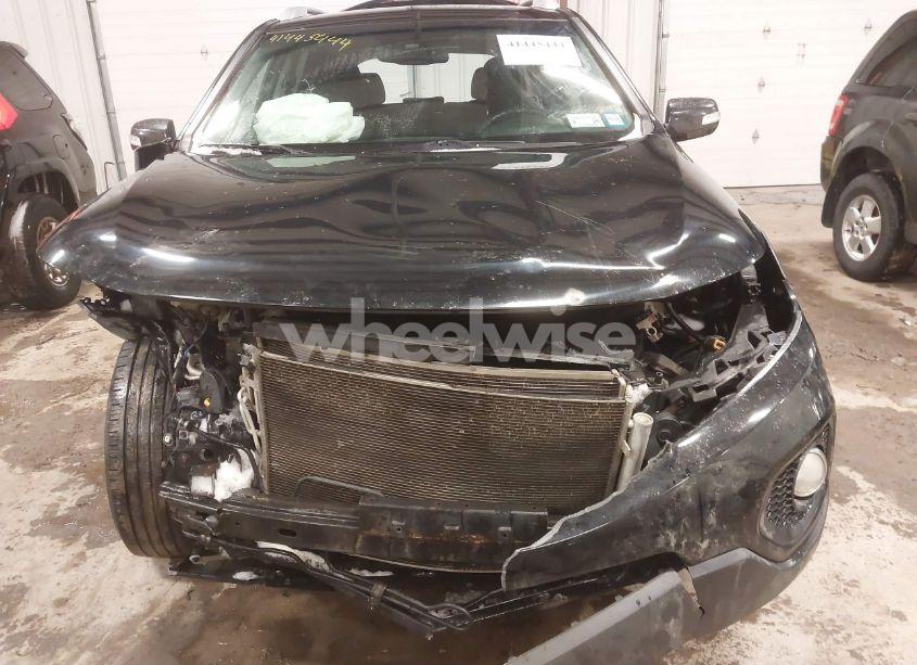 Photo 6 of 2011 Kia Sorento LX (VIN 5XYKT3A14BG007166)