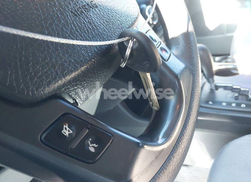 Photo 11 of 2011 Kia Sorento LX (VIN 5XYKT3A14BG035954)