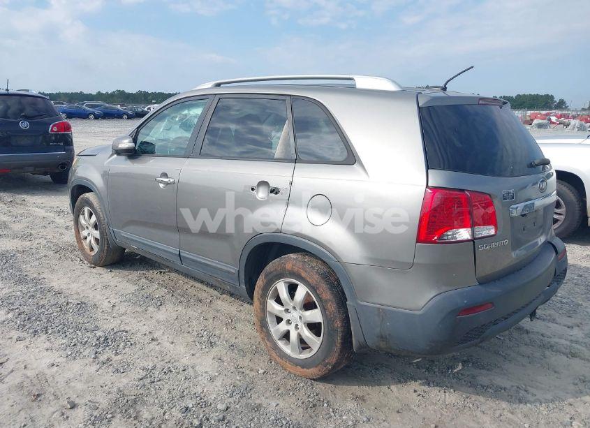 Photo 3 of 2011 Kia Sorento LX (VIN 5XYKT3A14BG060921)