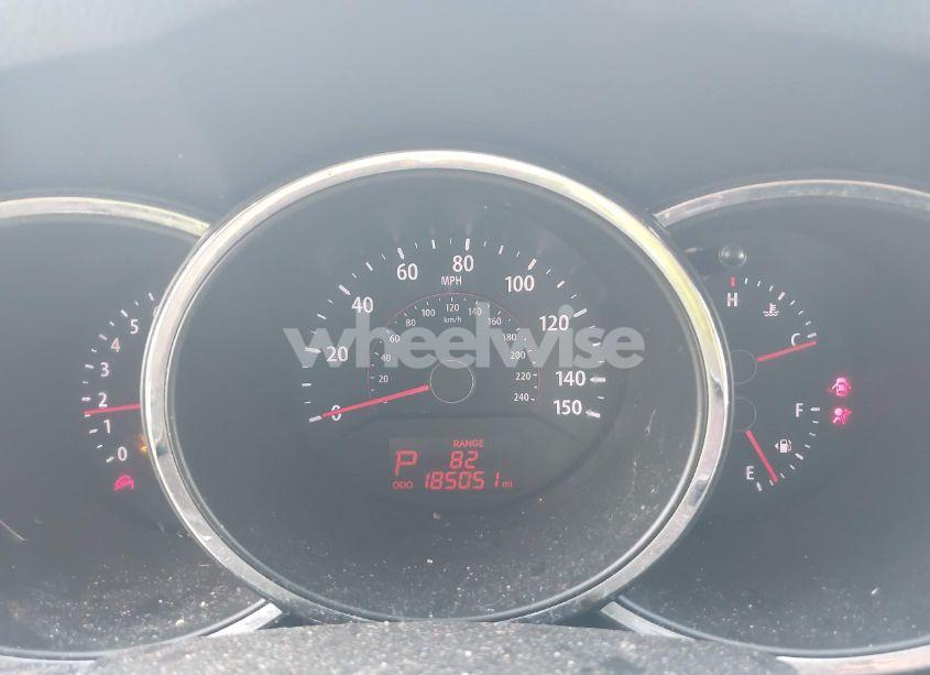 Photo 7 of 2011 Kia Sorento LX (VIN 5XYKT3A14BG060921)