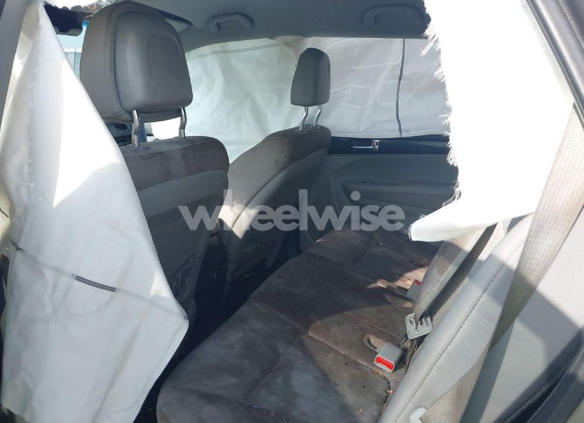 Photo 8 of 2011 Kia Sorento LX (VIN 5XYKT3A14BG060921)