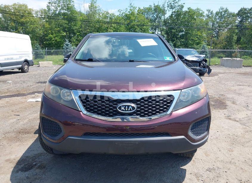 Photo 6 of 2011 Kia Sorento LX (VIN 5XYKT3A14BG066086)