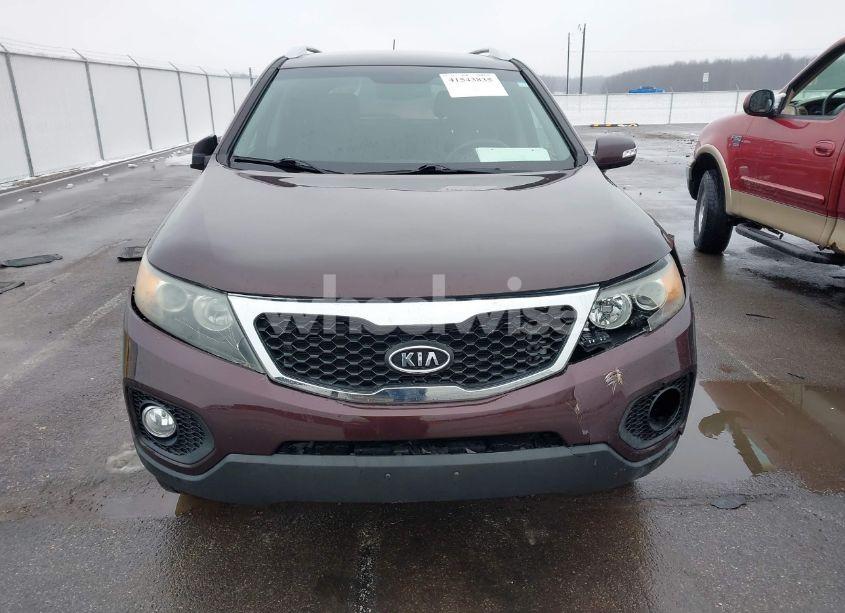 Photo 12 of 2011 Kia Sorento LX (VIN 5XYKT3A14BG081459)
