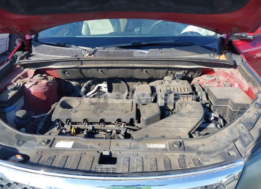 Photo 10 of 2011 Kia Sorento LX (VIN 5XYKT3A14BG083244)
