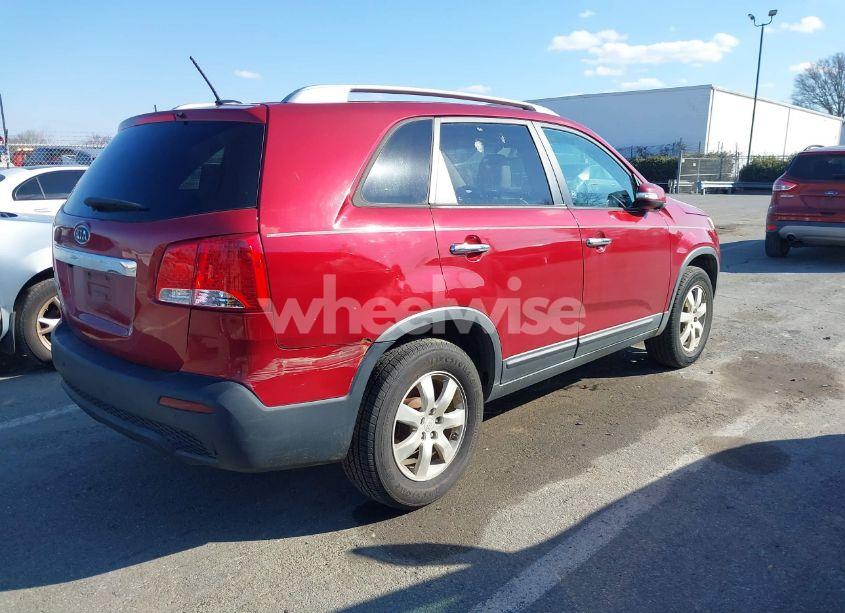 Photo 4 of 2011 Kia Sorento LX (VIN 5XYKT3A14BG083244)