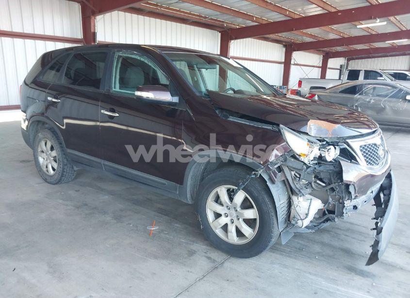 2011 Kia Sorento LX (VIN 5XYKT3A14BG103671) main photo