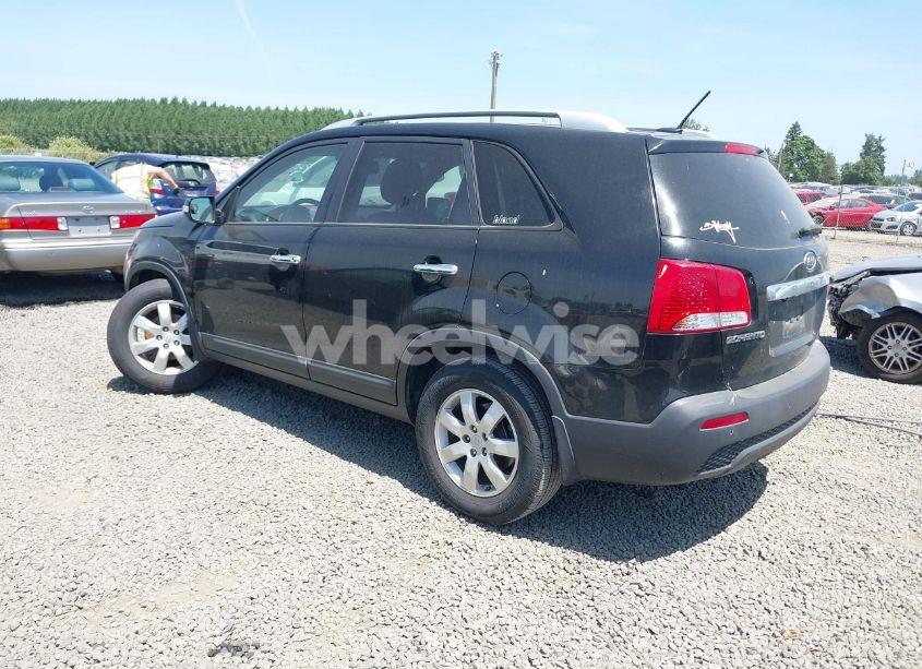 Photo 3 of 2011 Kia Sorento LX (VIN 5XYKT3A14BG130157)