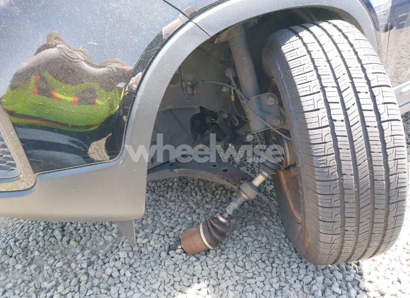 Photo 6 of 2011 Kia Sorento LX (VIN 5XYKT3A14BG130157)