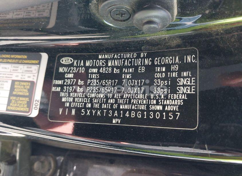 Photo 9 of 2011 Kia Sorento LX (VIN 5XYKT3A14BG130157)