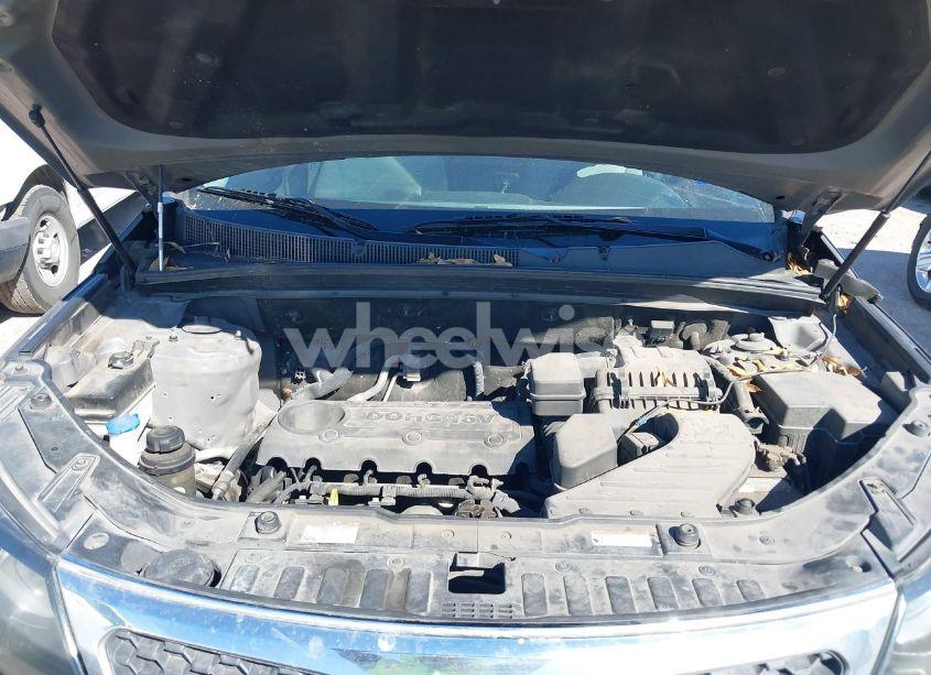Photo 10 of 2012 Kia Sorento LX (VIN 5XYKT3A14CG191686)
