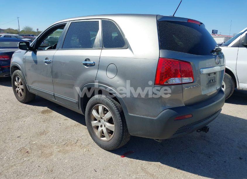 Photo 3 of 2012 Kia Sorento LX (VIN 5XYKT3A14CG191686)