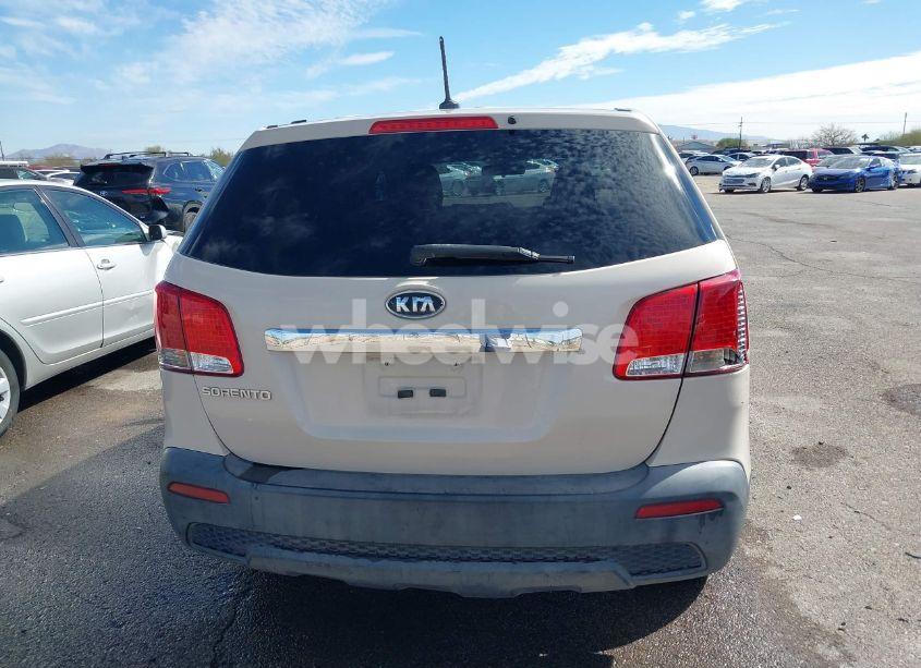 Photo 16 of 2012 Kia Sorento LX (VIN 5XYKT3A14CG215436)