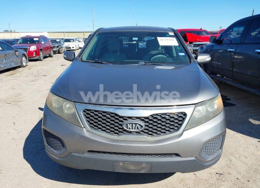 Photo 12 of 2012 Kia Sorento LX (VIN 5XYKT3A14CG231104)