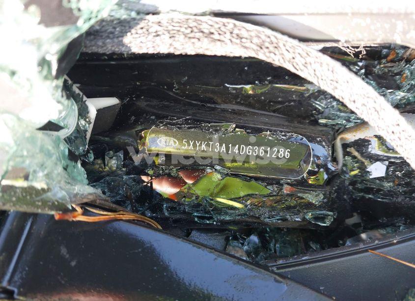 Photo 9 of 2013 Kia Sorento LX (VIN 5XYKT3A14DG361286)