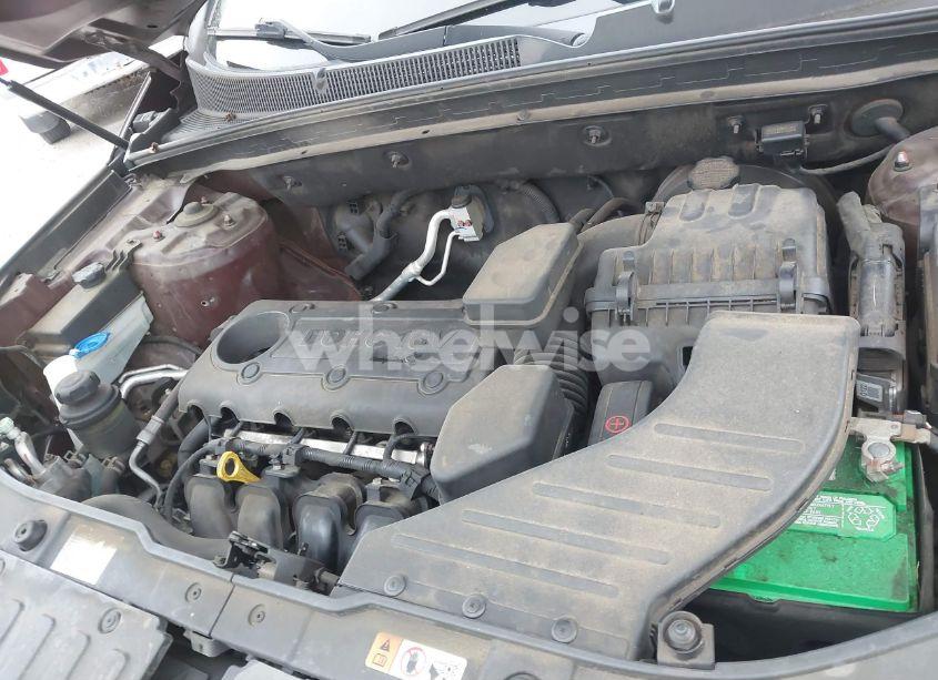 Photo 10 of 2013 Kia Sorento LX (VIN 5XYKT3A14DG377424)